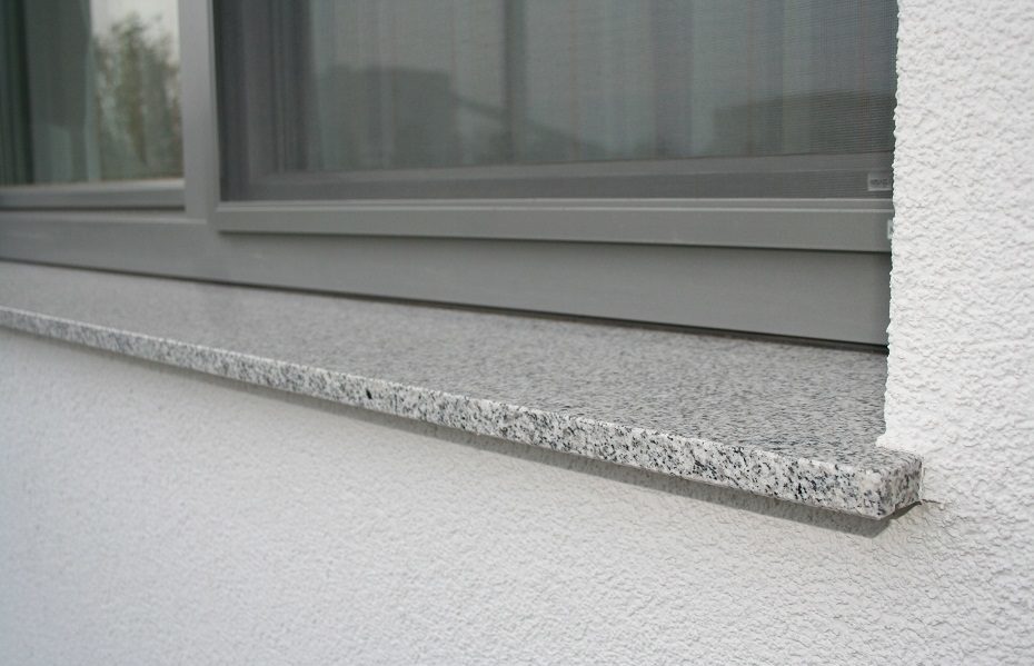 Fensterbank aus Granit hellgrau poliert